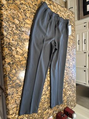 Stretch Straight-Leg Pants in Charcoal Gray